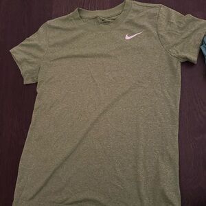 Nike Men's Green T-Shirt
